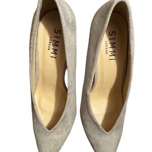 Simmi Gray Pumps Size 8